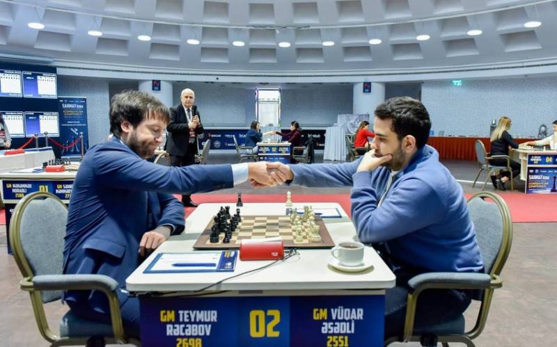 Şahmat üzrə yarımfinalın ilk oyunları keçirildi 