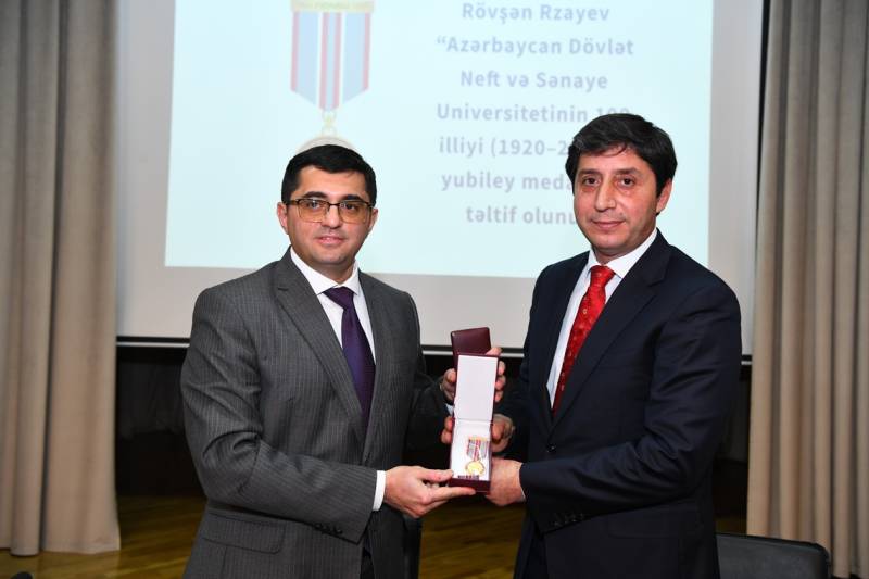 Bir əsrlik neft quyusuna “ADNSU-100\" adı verildi - FOTOLAR