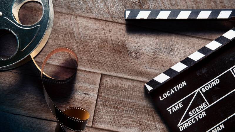 Tanınmış rejissor evində ölü tapıldı - FOTO