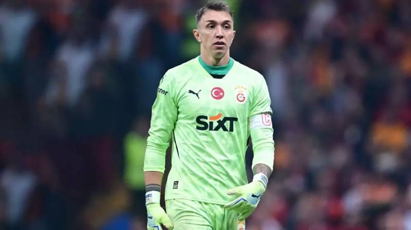 \"Qalatasaray\"dan Musleraya yeni təklif