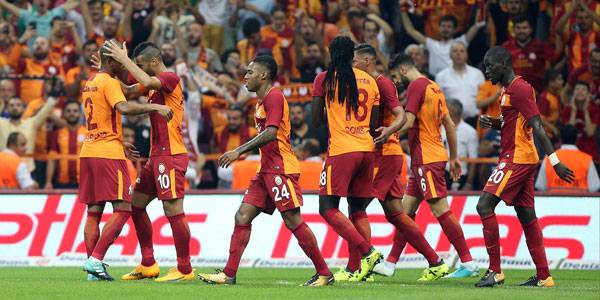\"Qalatasaray\"ın futbolçusu klubdan ayrılacaq 