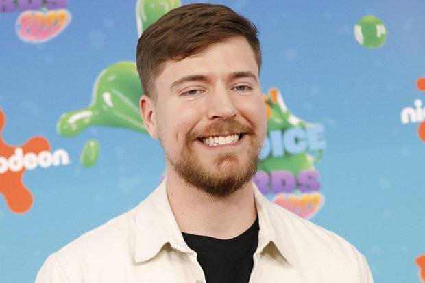 Dünyanın ən populyar blogeri TikTok-u almaq istəyir 