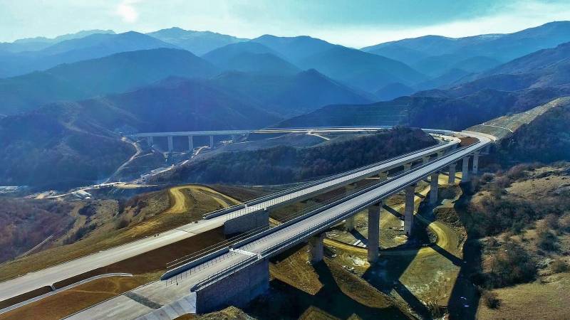 Azad edilmiş ərazilərdə 3 382,6 km avtomobil yolu inşa edilir - VİDEO