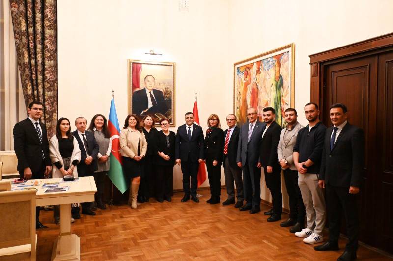 Türkiyədə Azərbaycan ədəbiyyatının tədqiqatçıları ilə görüş keçirildi 