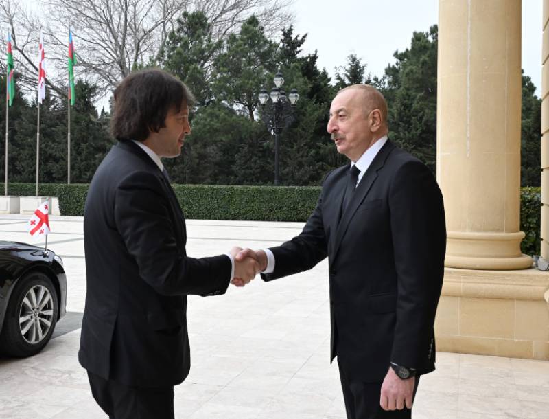 \"İlham Əliyev Azərbaycanı irəli aparan liderdir\" - Gürcüstanın Baş naziri