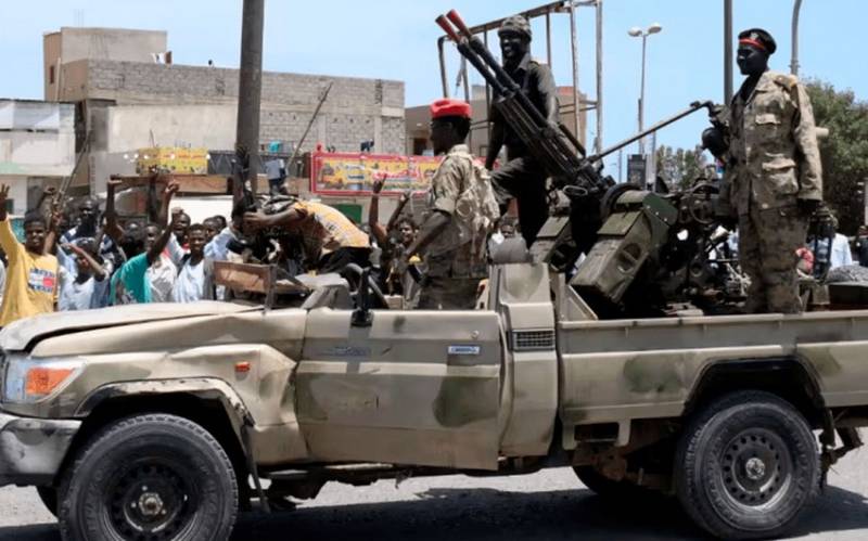 Sudan ordusu prezident sarayına tam nəzarəti ələ keçirdi 