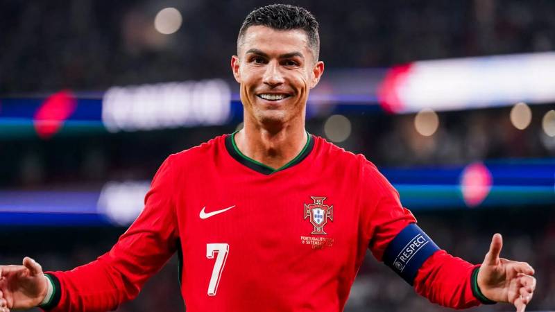 Ronaldo \"Ginnesin Rekordlar Kitabı\"na düşdü - FOTO