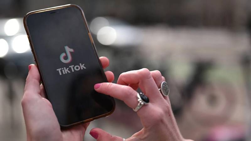 \"TikTok\"dakı yazışma qanla bitdi - 17 yaşlı gənc bıçaqlandı