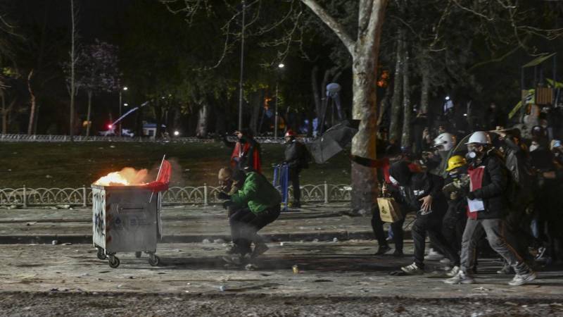 İmamoğlu etirazlarına qatılan ABŞ vətəndaşı deportasiya edildi 