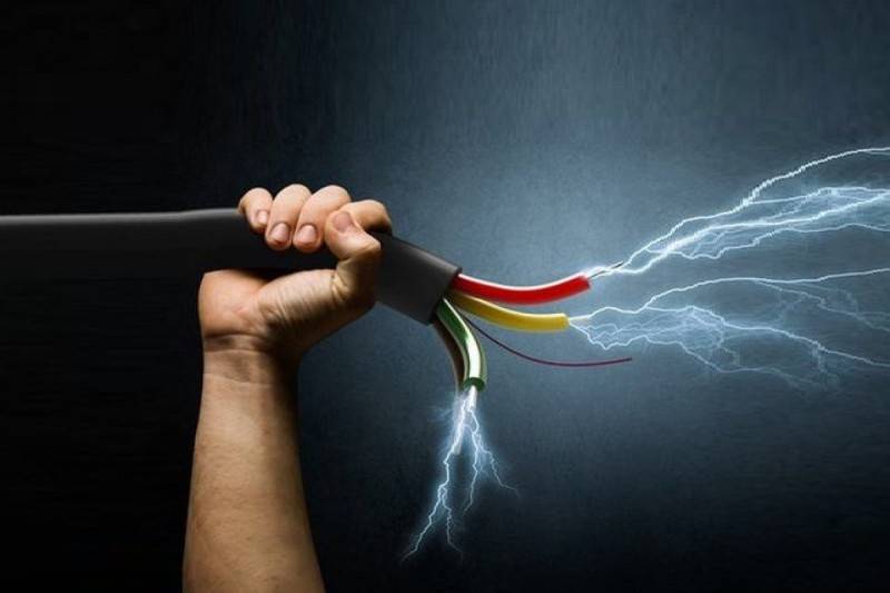 Xankəndidə 27 yaşlı gənci elektrik cərəyanı vurdu 