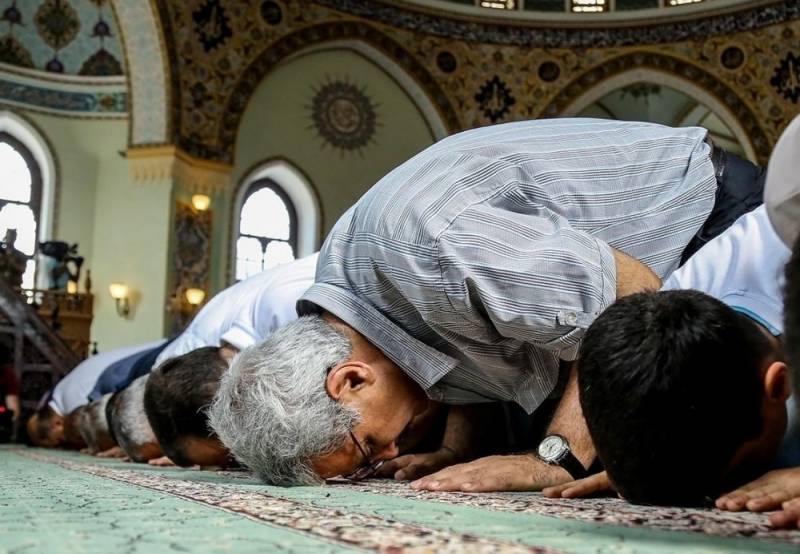 Bayram namazı bu saatlarda qılınacaq 