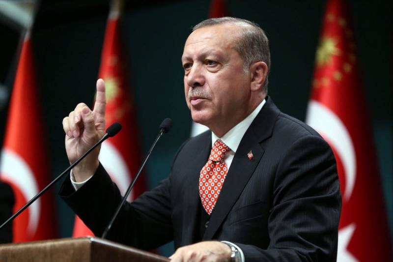 Ərdoğan Qətər əmiri ilə regional və qlobal məsələləri müzakirə etdi 