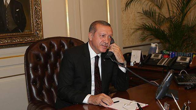 Ərdoğan Pezeşkianla danışdı 