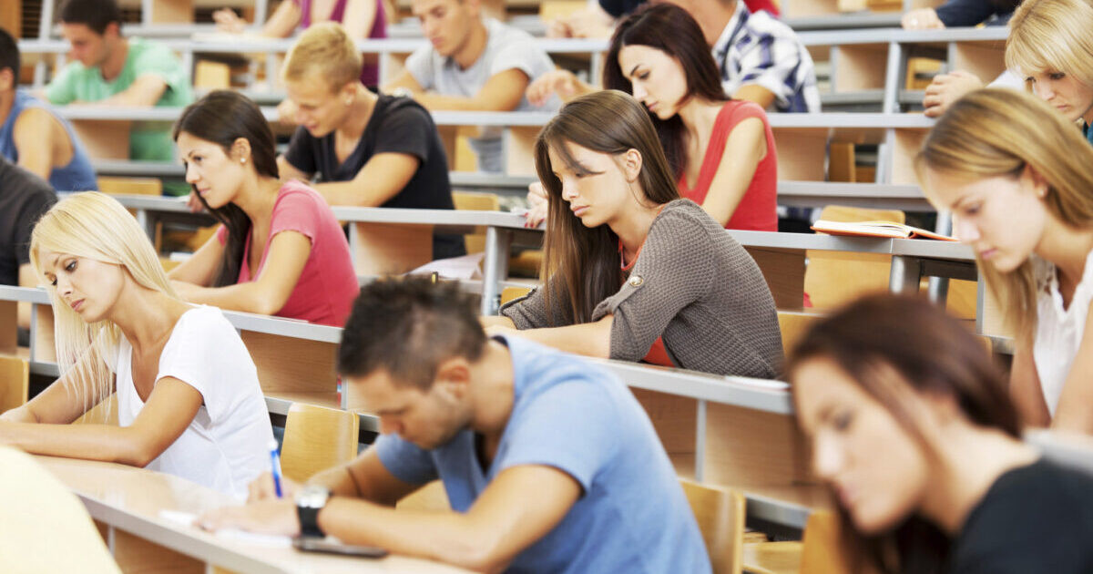 Azərbaycanda bu universitet cərimələndi