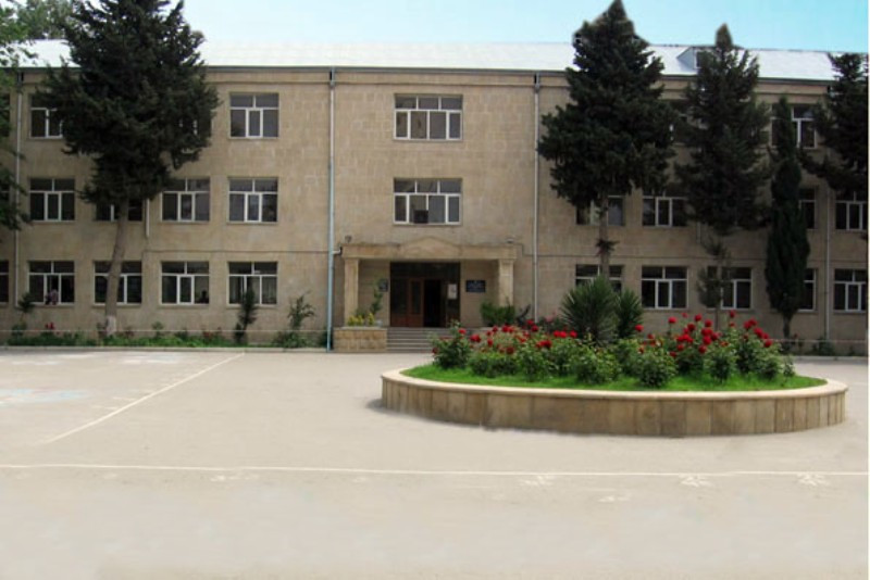 Bakıda şagird məktəbin binasından özünü atdı - YENİLƏNİB
