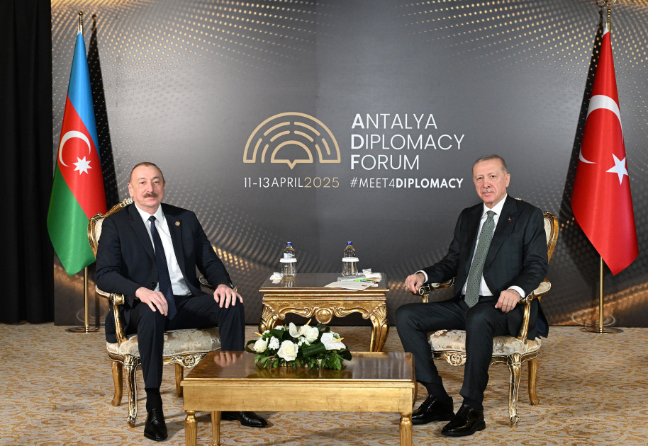 İlham Əliyevin Ərdoğanla görüşü keçirilir