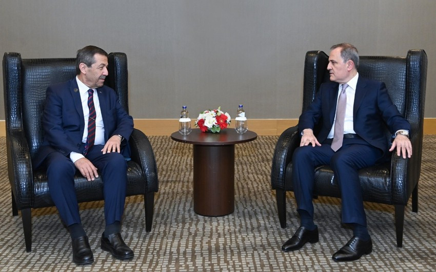 Bayramov Şimali Kiprli həmkarı ilə regionu müzakirə etdi