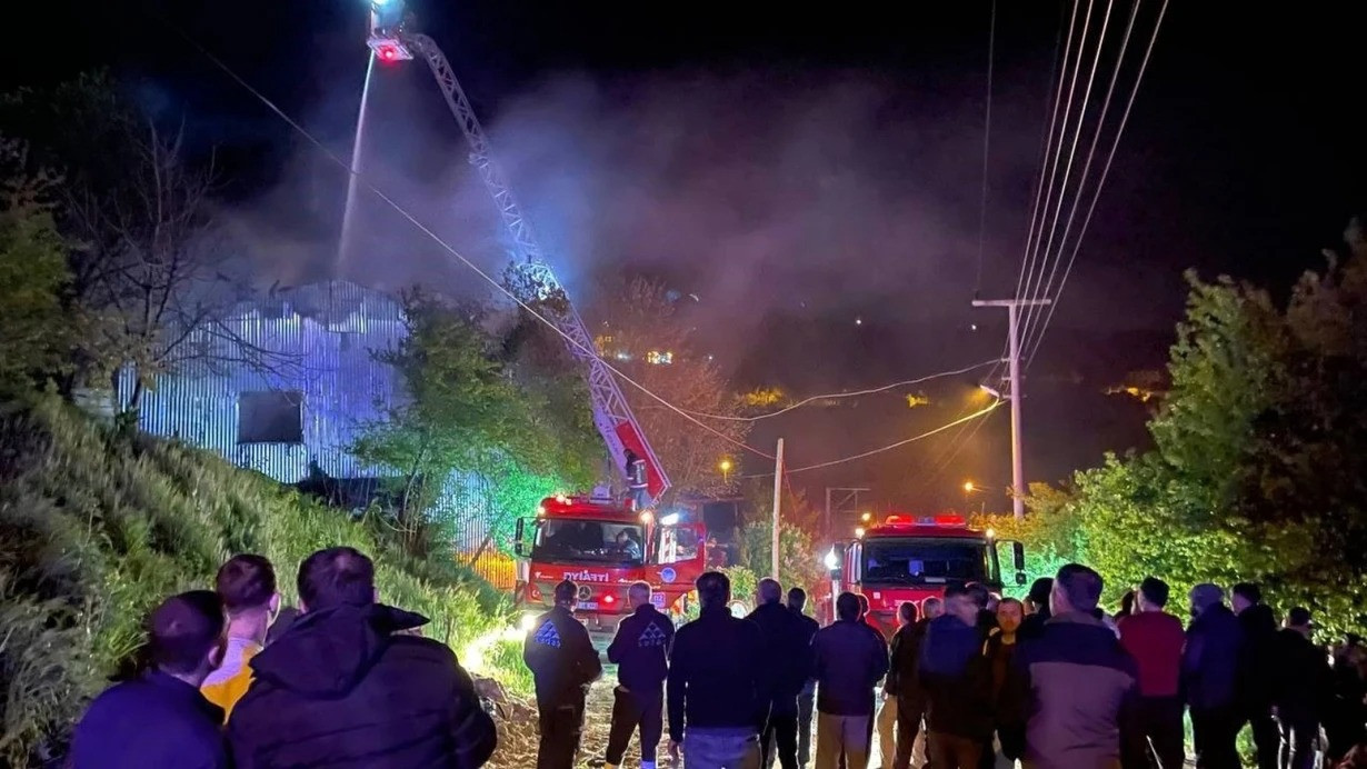 Sakaryada qorxulu yanğın - 82 yaşlı qadın xilas edildi 