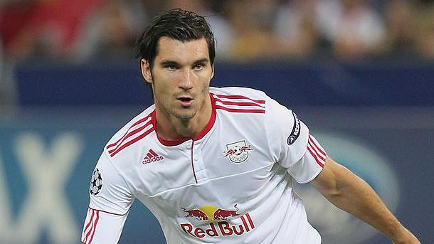 Tanınmış futbolçu qəzada öldü&nbsp;