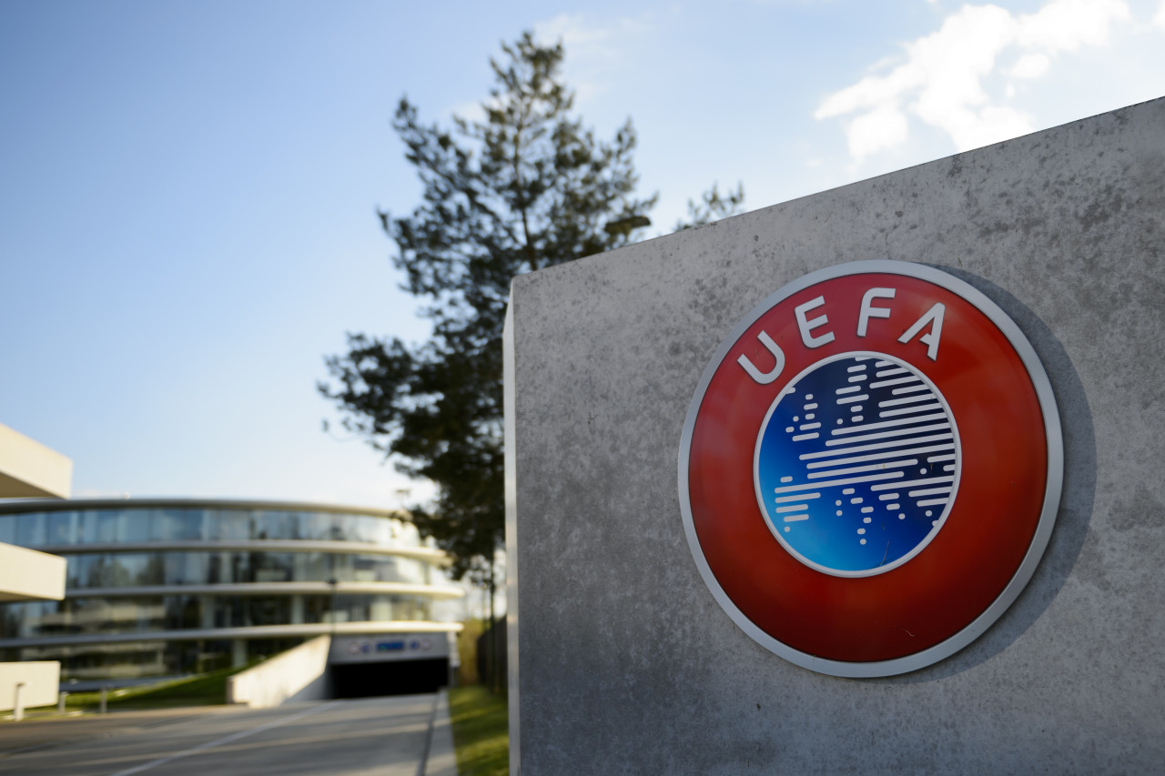 UEFA 2 klubu cərimələdi&nbsp;&nbsp;