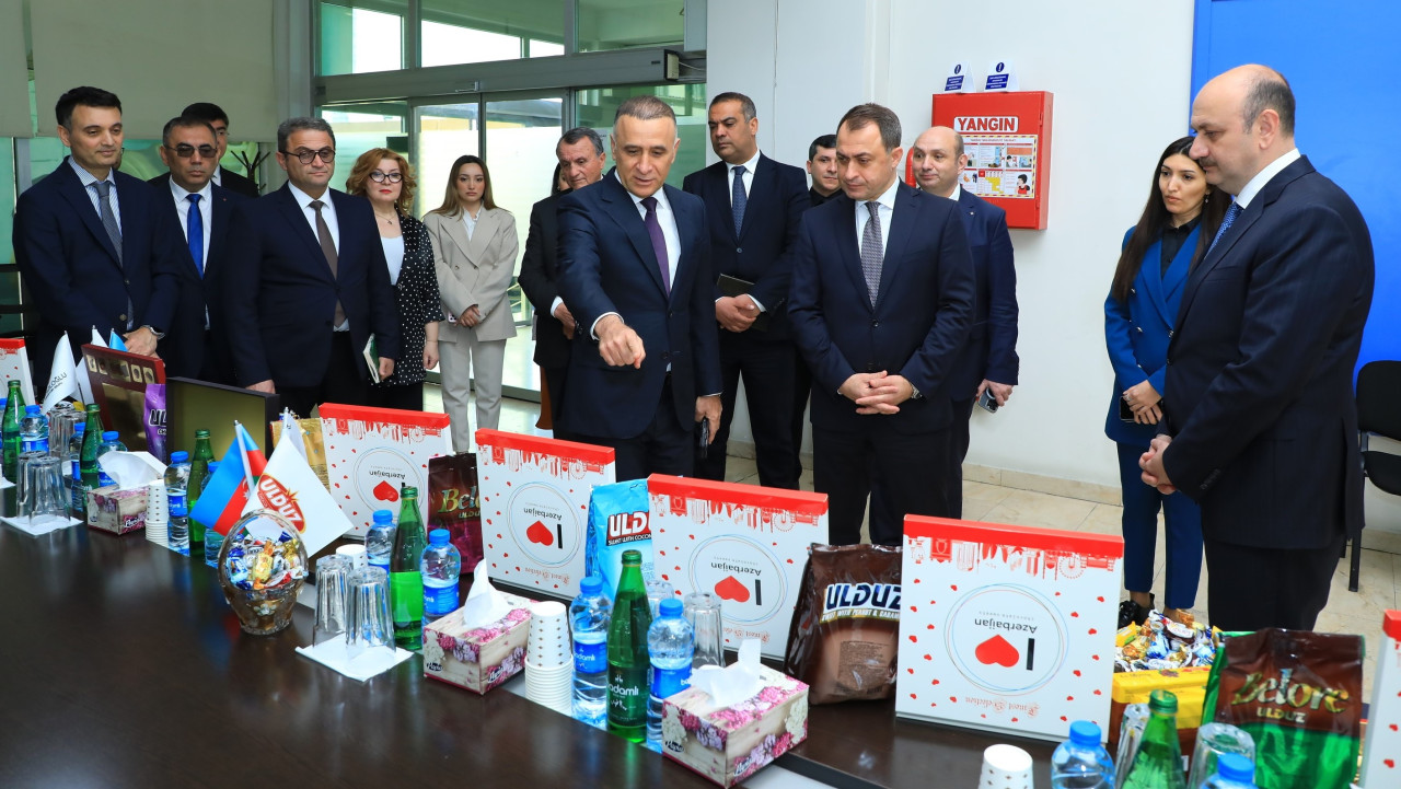 Coşqun Cəbrayılov “Ulduz” şokolad fabrikini ziyarət etdi - FOTOLAR