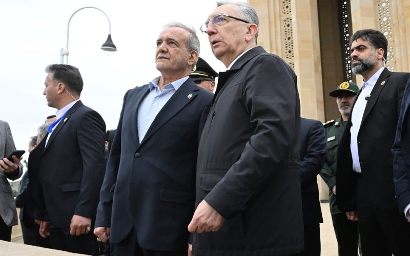 Pezeşkianla Eldar Əzizov arasında maraqlı dialoq