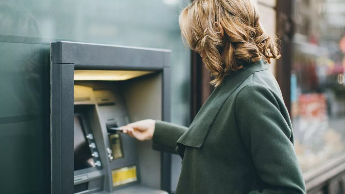 Təqaüd və maaşlarla bağlı XOŞ XƏBƏR - Hər bankdan ala biləcəksiniz