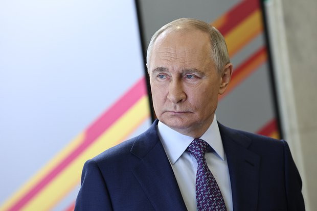 \"Vətənpərvərlik tamam başqa məsələdir\" -Putin
