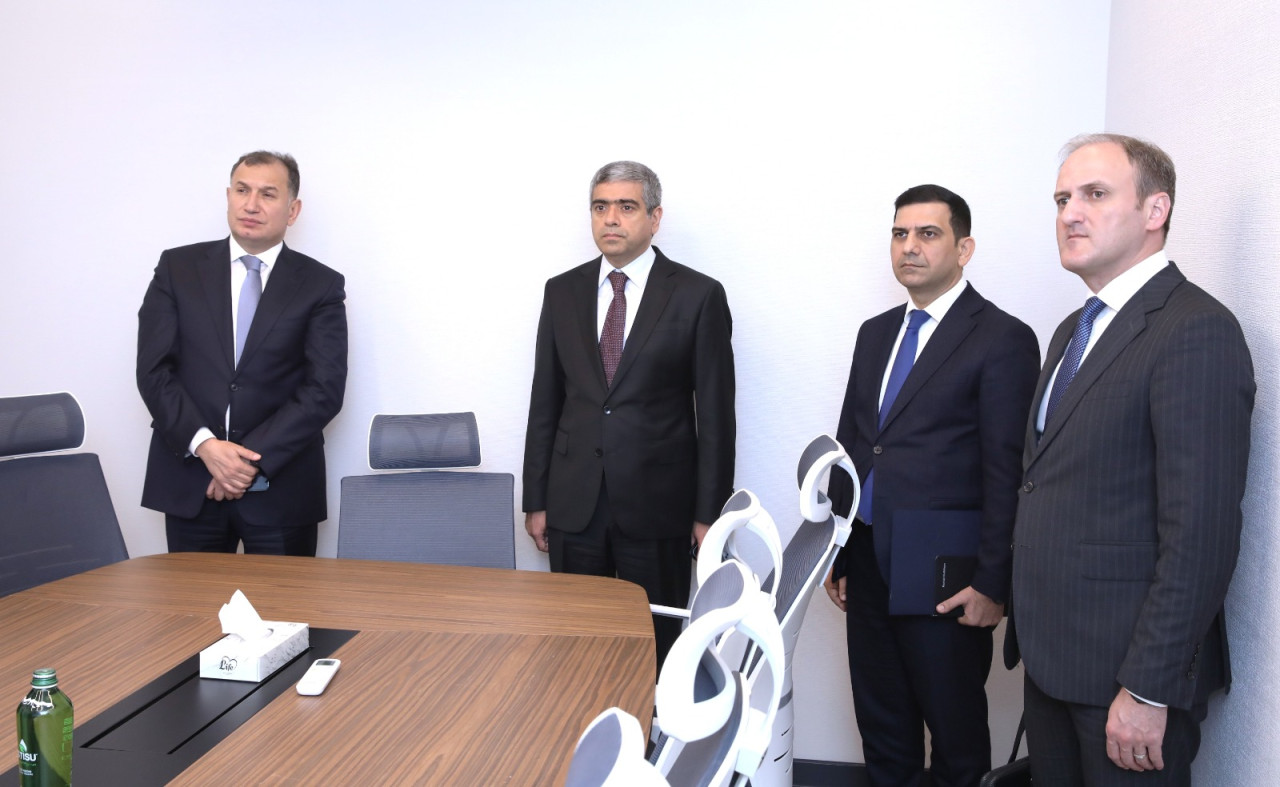 Nazir Azərbaycan Həmkarlar İttifaqları Konfederasiyasının yeni mərkəzində - FOTOLAR