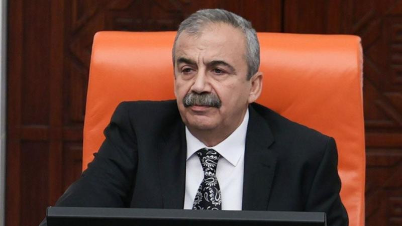 Sırrı Süreyya Öndər vəfat etdi