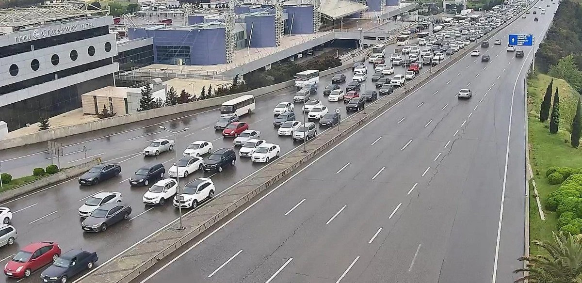 Bakının bu küçələrində sıxlıq var - SİYAHI