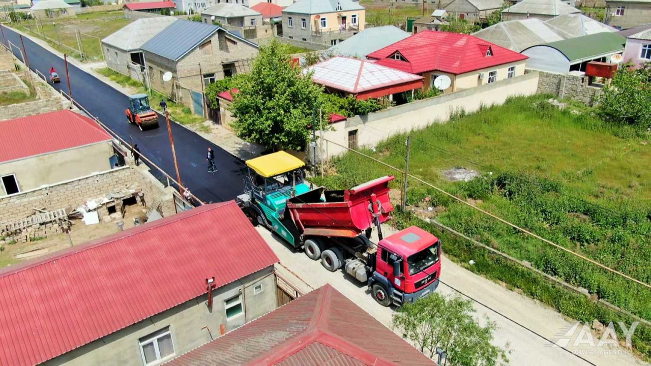 Bu küçədə təmir işləri aparılır