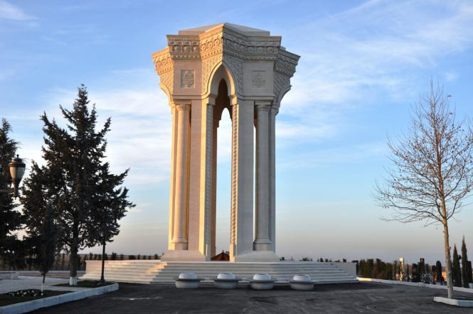 To Lam Şəhidlər xiyabanını ziyarət etdi&nbsp;
