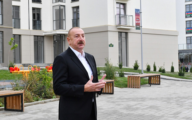 İlham Əliyev Kəngərli sakinləri ilə görüşdü