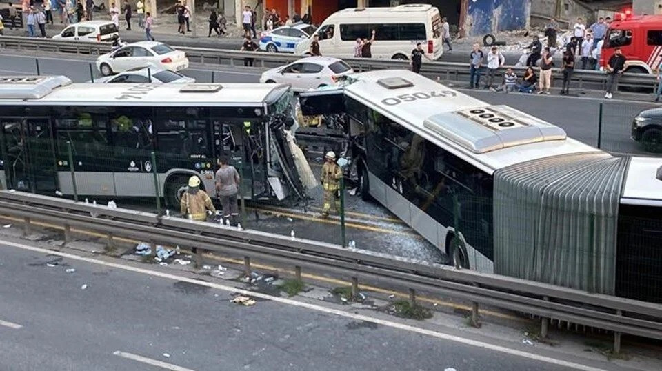İstanbulda dəhşətli qəza: 48 yaralı - YENİLƏNİB 