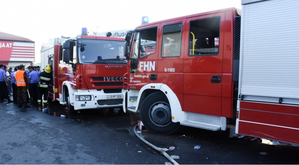 Bakıda mənzildə YANĞIN - 2 nəfər təxliyə edildi