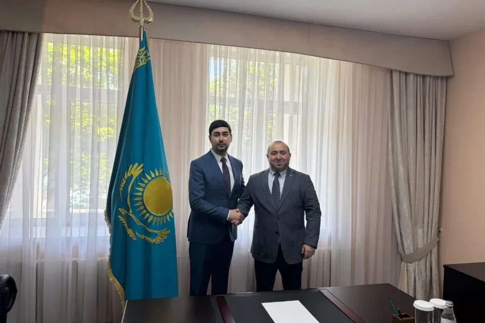 Aqil Ələsgər Qazaxıstan Xalqlar Assambleyasının sədr müavini ilə görüşdü - FOTOLAR