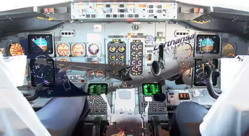 Pilot huşunu itirdi - Təyyarə 10 dəqiqə pilotsuz uçdu