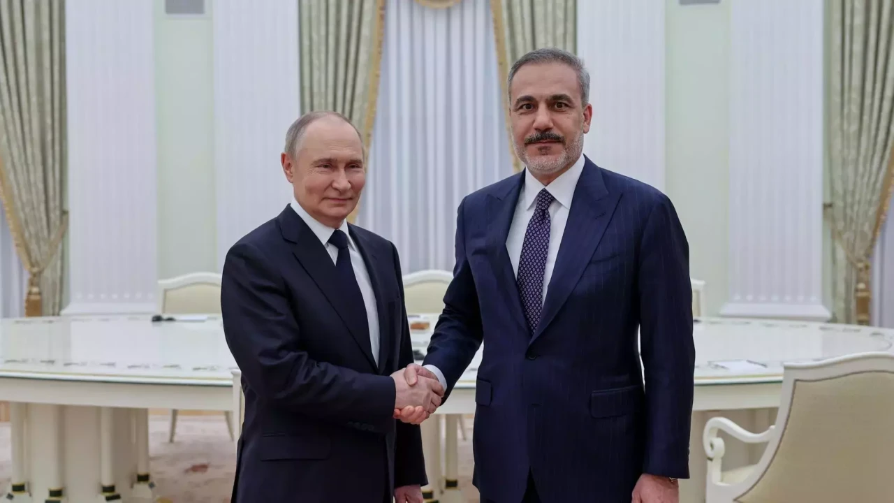 Putin Hakan Fidanla görüşdü&nbsp;