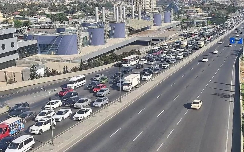 Hazırda bu yollarda tıxac var