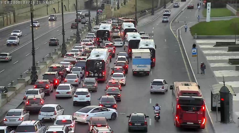 19 yolda tıxac var - Sürücülərin nəzərinə 