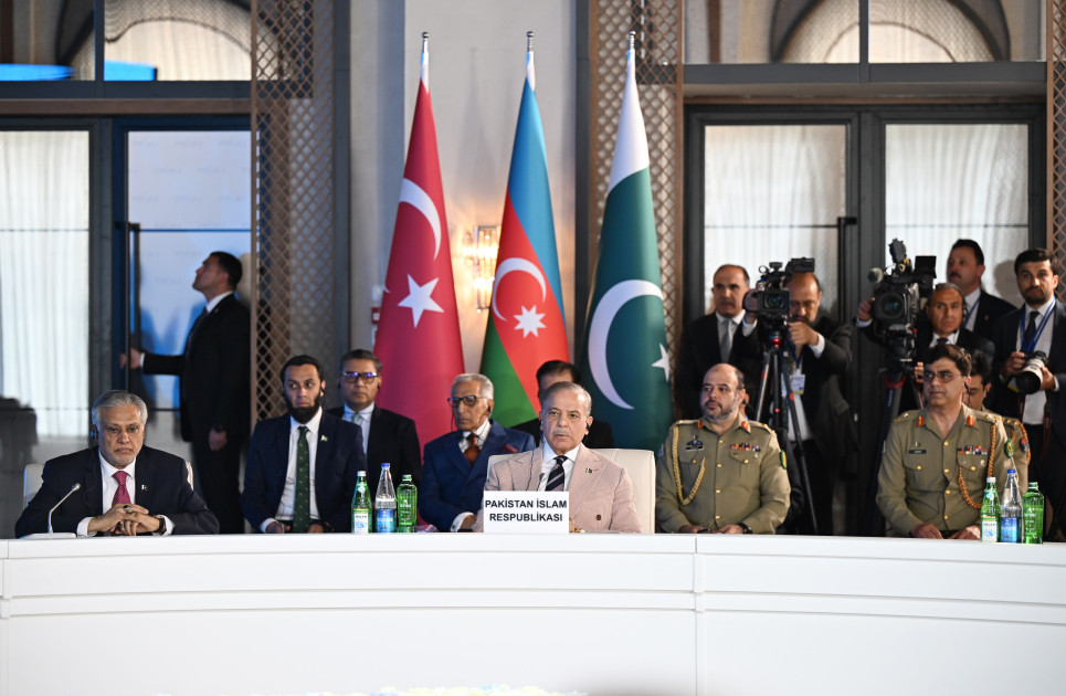 Azərbaycan beynəlxalq müstəvidə güclü mövqeyə malikdir - Şahbaz Şərif