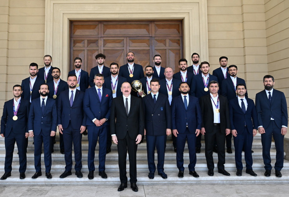Prezident milli komandanın üzvlərini qəbul etdi - YENİLƏNİB