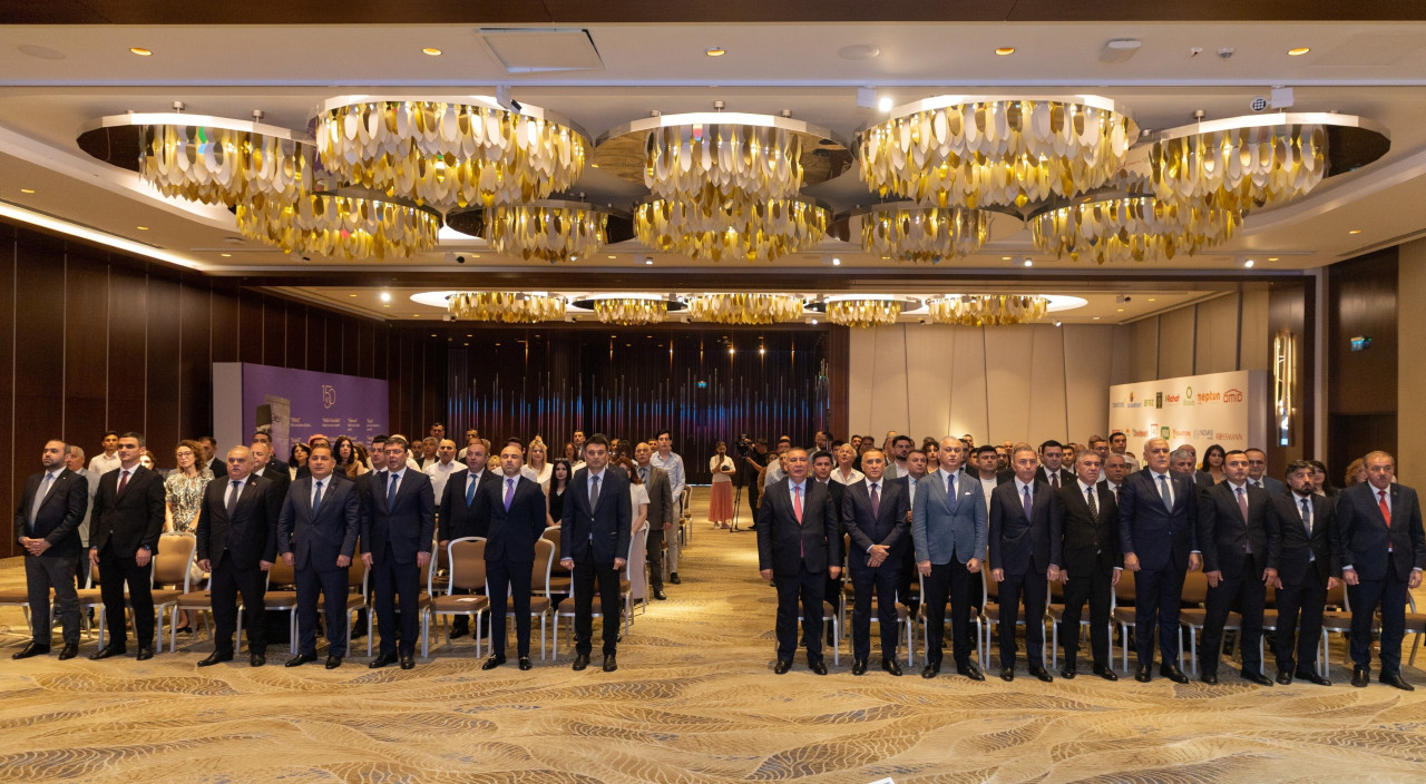 TŞİİB, Mətbuat Şurası və Veysəloğlu jurnalistləri mükafatlandırdı