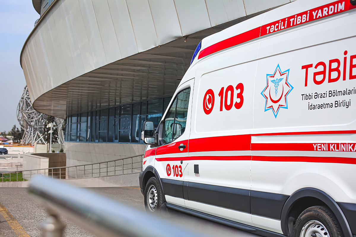 Yeniyetmə yaşıdını bıçaqladı
