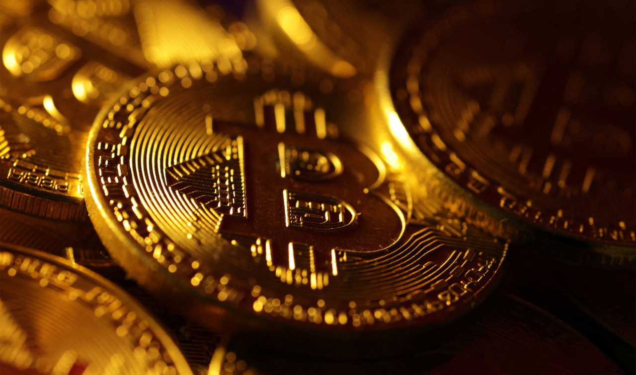 \"Bitcoin\" kəskin ucuzlaşdı