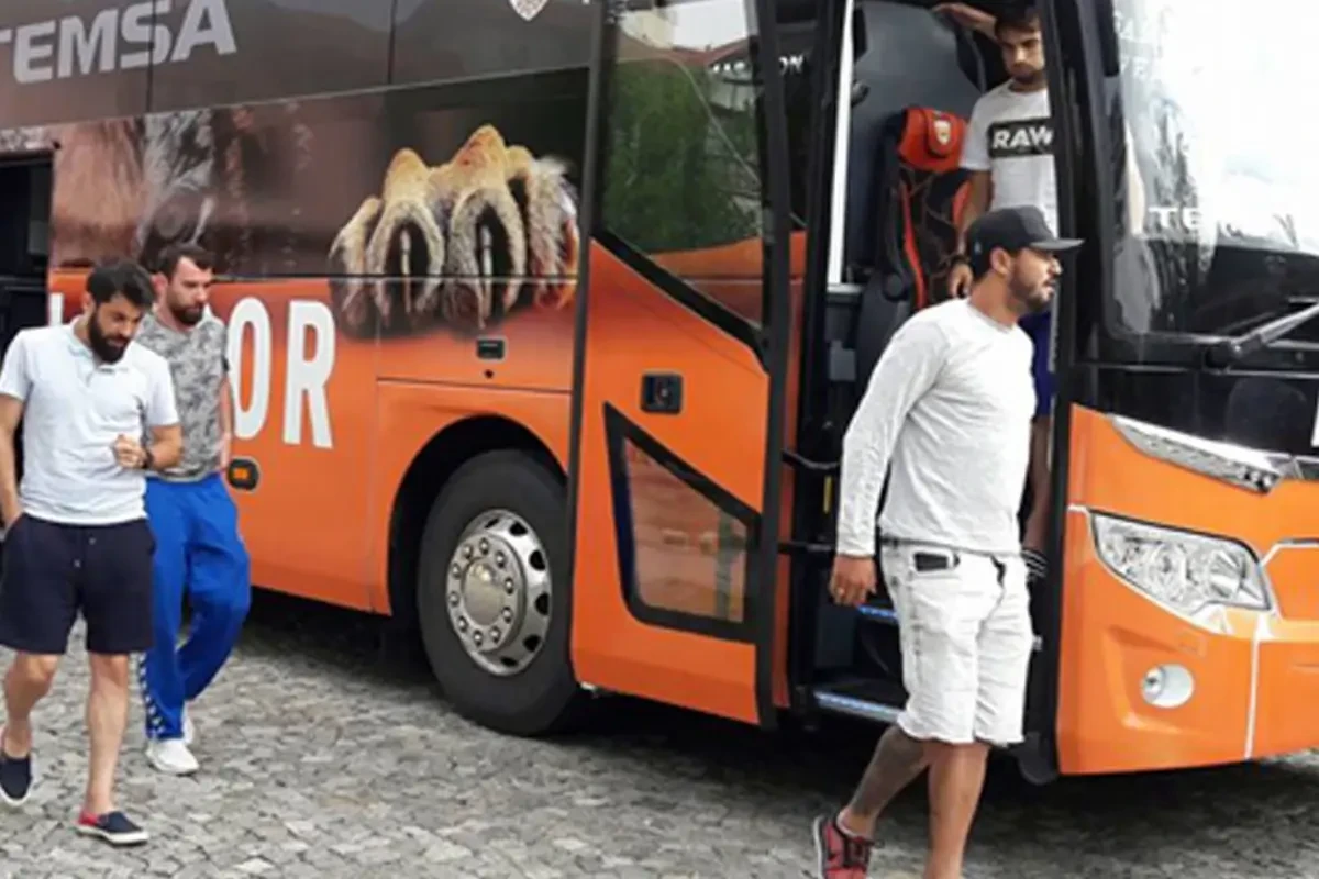 71 yaşlı klubun adı dəyişir