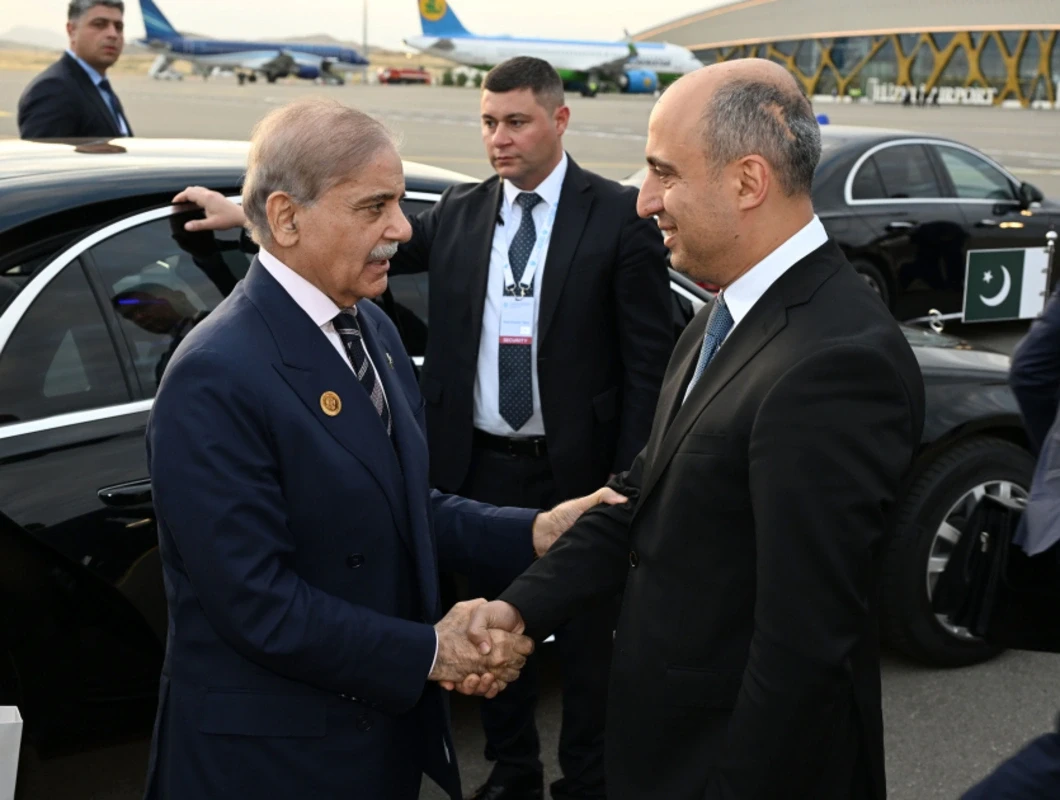 Şahbaz Şərifin Azərbaycana səfəri başa çatdı