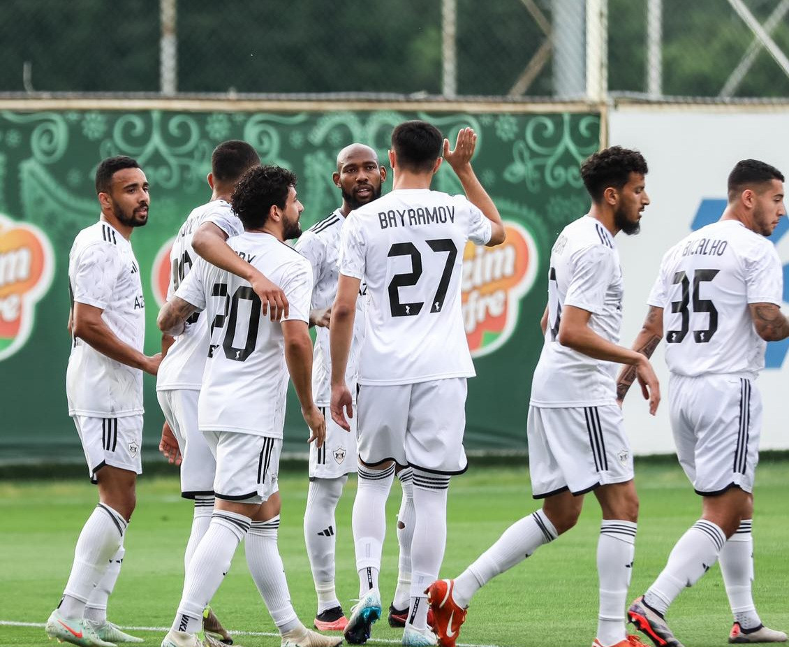 \"Qarabağ\" 4 qol vurub uduzdu