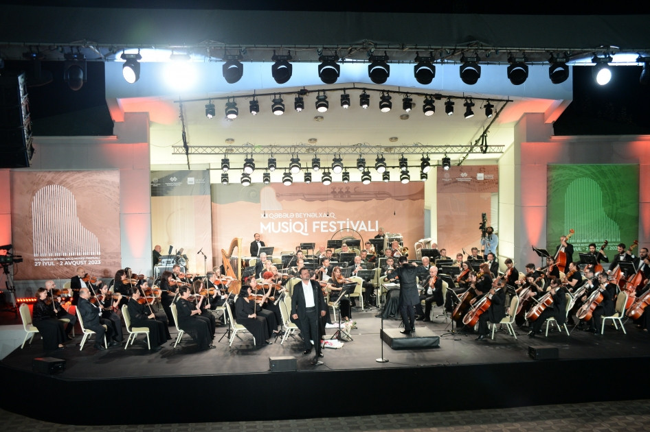 Qəbələ Beynəlxalq Musiqi Festivalı musiqisevərləri  bir araya gətirir